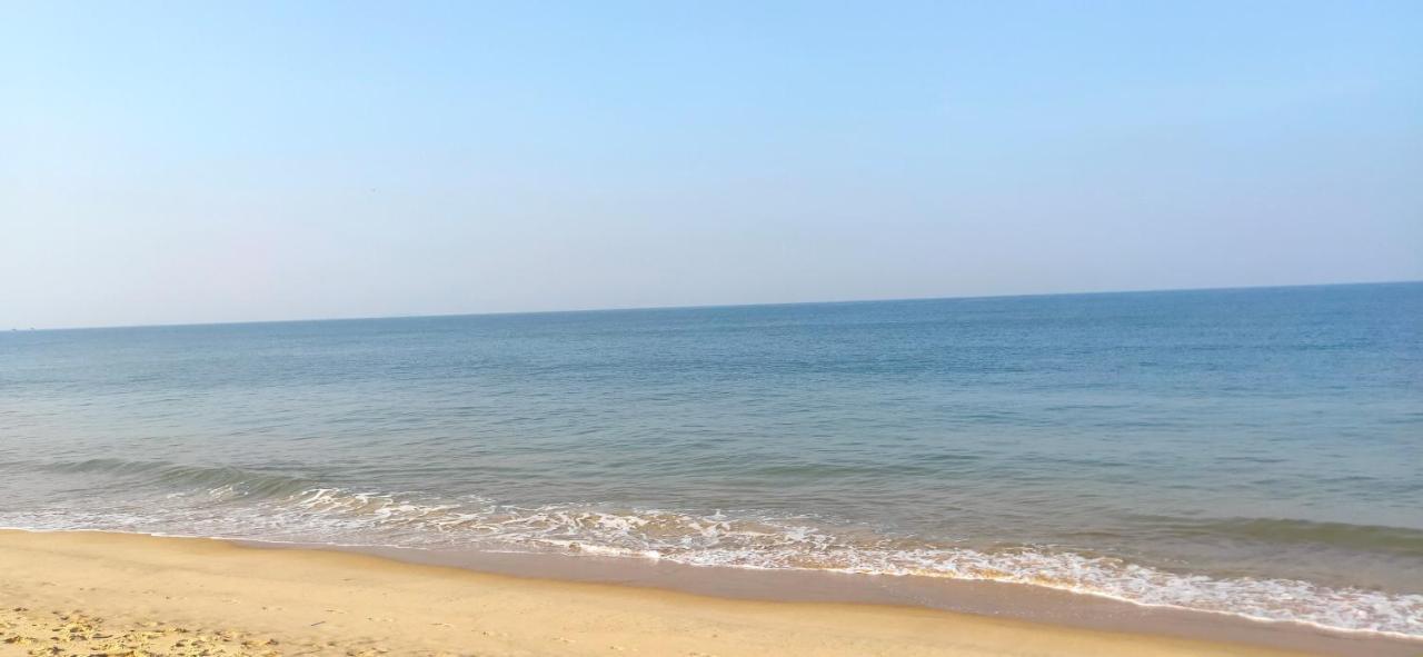 Spectrum Hub Beach Side Studio Apartment - Candolim - Goa Exterior photo